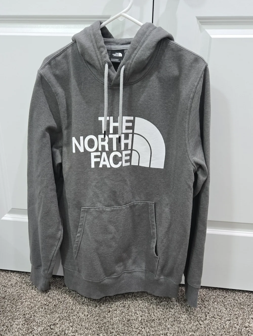 The North Face Men's Gray Logo Pullover Hoodie